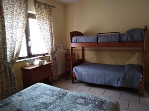 Quadruple Room, Private Bathroom | Free cots/infant beds, bed sheets, wheelchair access