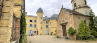 Spacious cottage with diverse activities and pets allowed