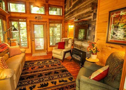 Creekside Comfort -2BR/2BA Creekside, Pets, Fire Pit, & Gas Logs, Easy Access