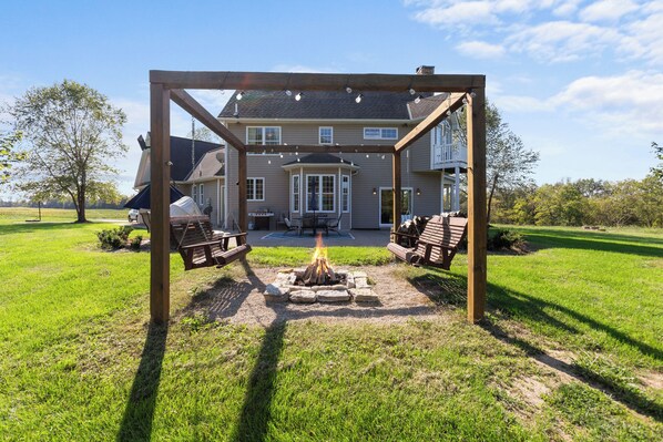 Property grounds - Peaceful Country Retreat 20 acres Private Pond (Sardinia)