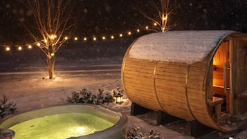 Bain à remous extérieur