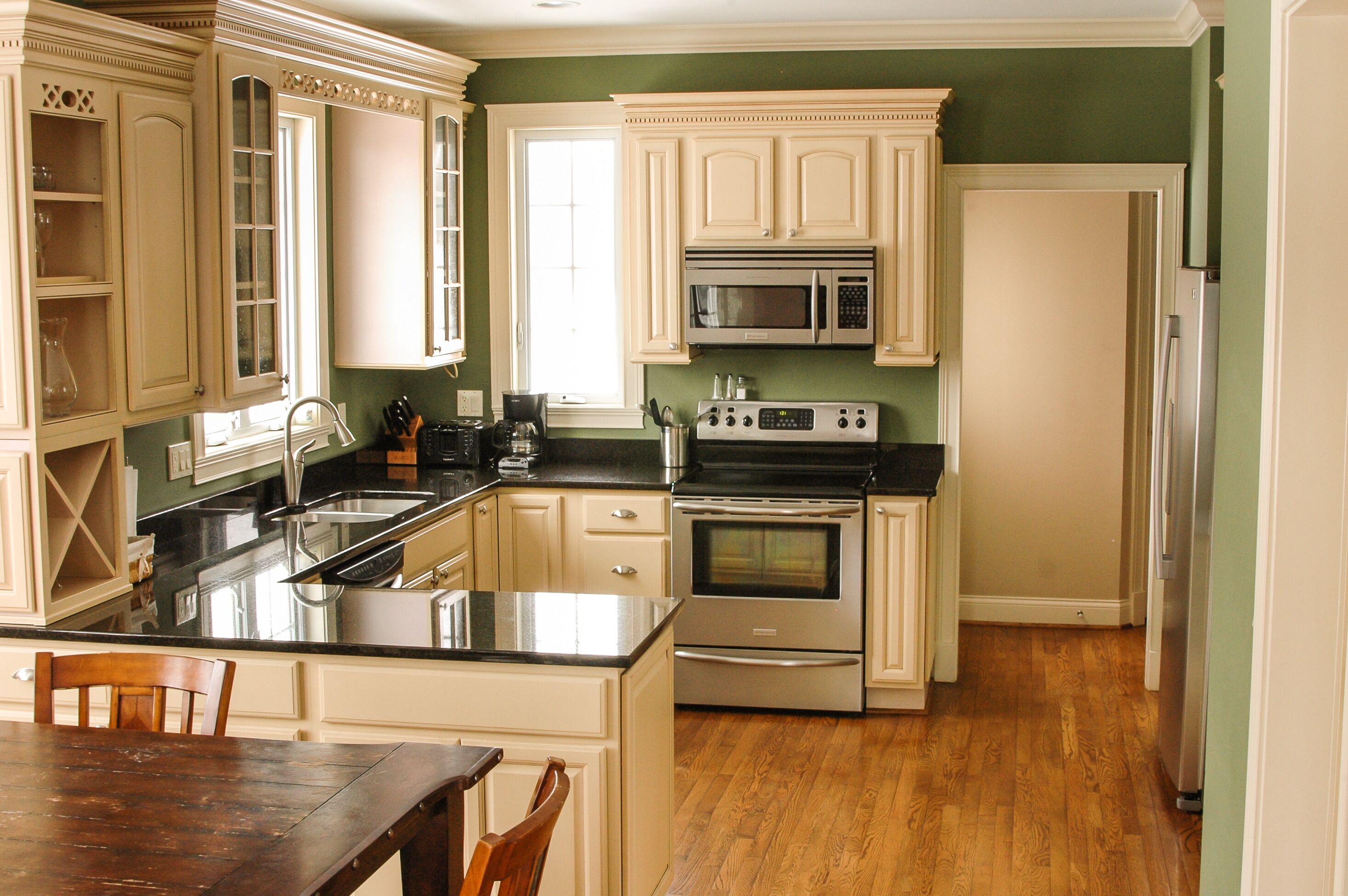 Peaceful Country Retreat 20 acres Private Pond