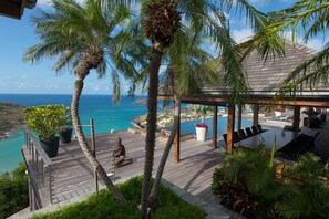 Terrace/patio - Villa Jade – Zen-Inspired Oceanview Estate with Spa, Cinema & Infinity Pool in St. Barths (Gustavia)