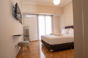 Apartment, 1 Bedroom | 5 bedrooms, laptop workspace, iron/ironing board, free WiFi - Luxurious 5 bedroom-3 bathroom Apartment 2- Athens (Athens)