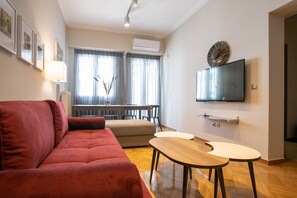 Διαμέρισμα, 1 Υπνοδωμάτιο | Περιοχή καθιστικού | Τηλεόραση με επίπεδη οθόνη