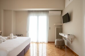 Apartment, 1 Bedroom | 5 bedrooms, laptop workspace, iron/ironing board, free WiFi - Luxurious 5 bedroom-3 bathroom Apartment 2- Athens (Athens)