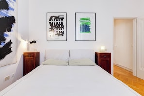 3 bedrooms, iron/ironing board, travel cot, free WiFi