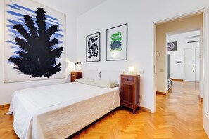 3 bedrooms, iron/ironing board, travel cot, free WiFi - Colosseum Terrace Apartment (Roma)