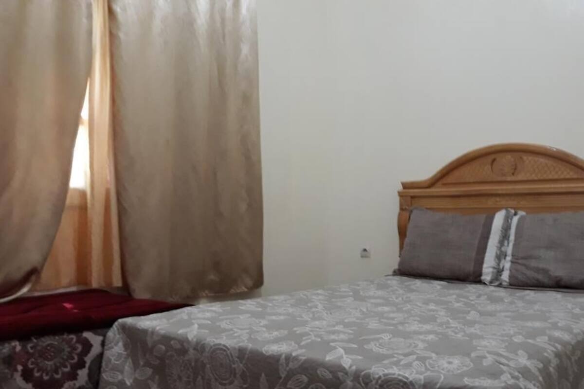Apartamento, 1 habitación | Cortinas opacas y ropa de cama