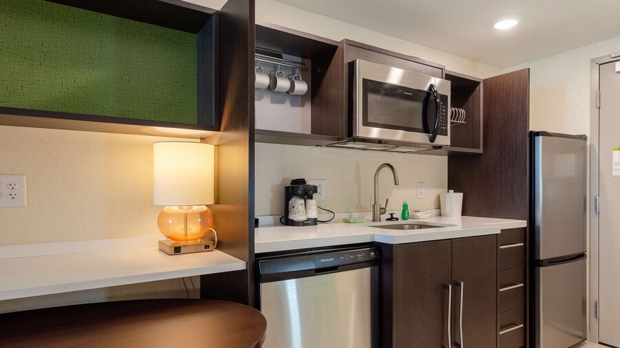 Home2 Suites by Hilton Atlanta Airport West