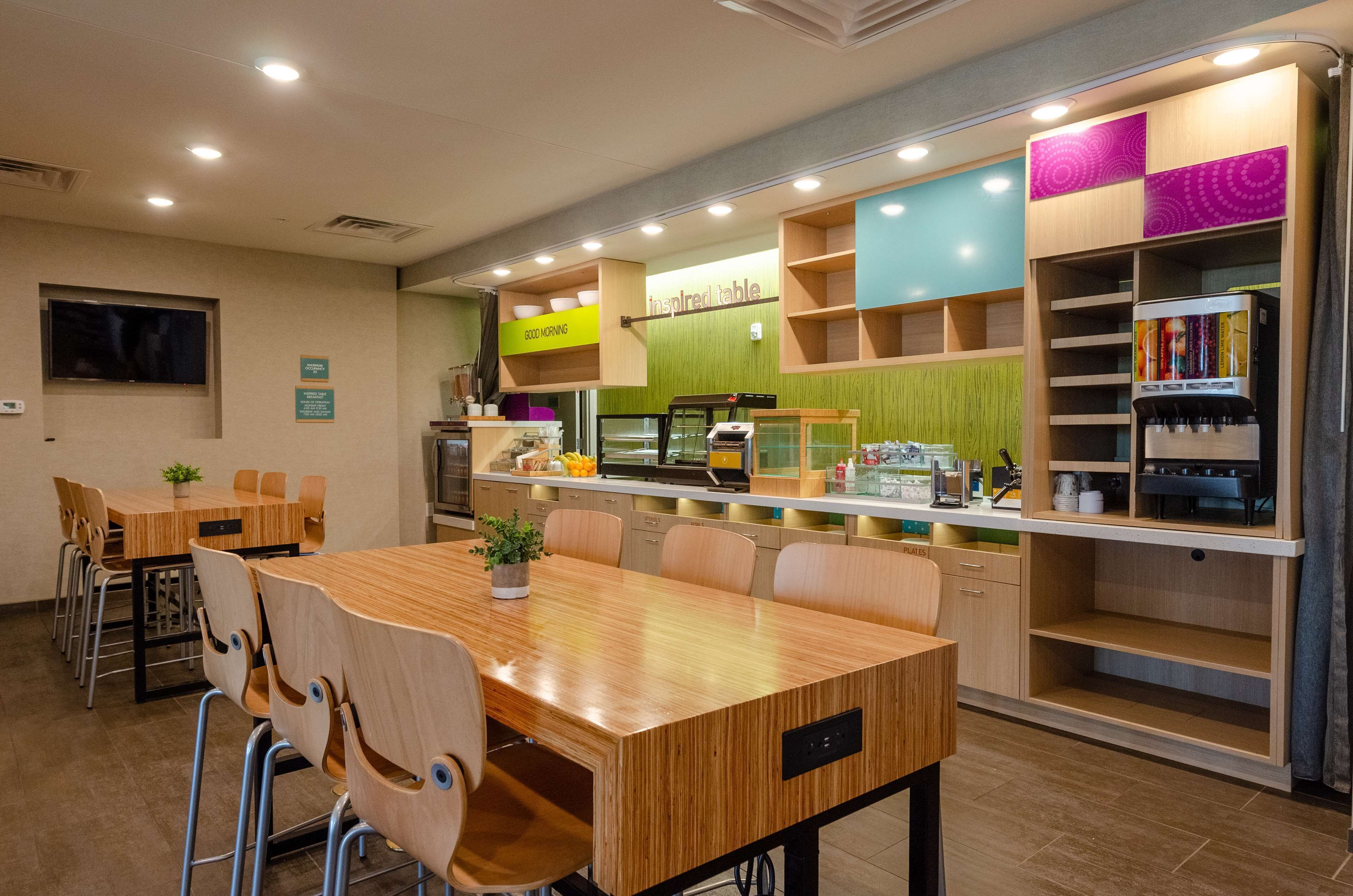 Free daily breakfast