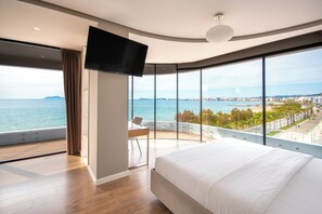 Suite familiale | Lit avec matelas en mousse à mémoire, minibar