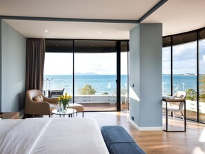 디럭스 더블룸, 발코니, 바다 전망 | 메모리폼 침대, 미니바, 객실 내 금고, 책상