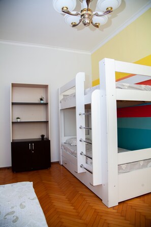 Comfort Quadruple Room | Soundproofing, iron/ironing board, free WiFi, bed sheets