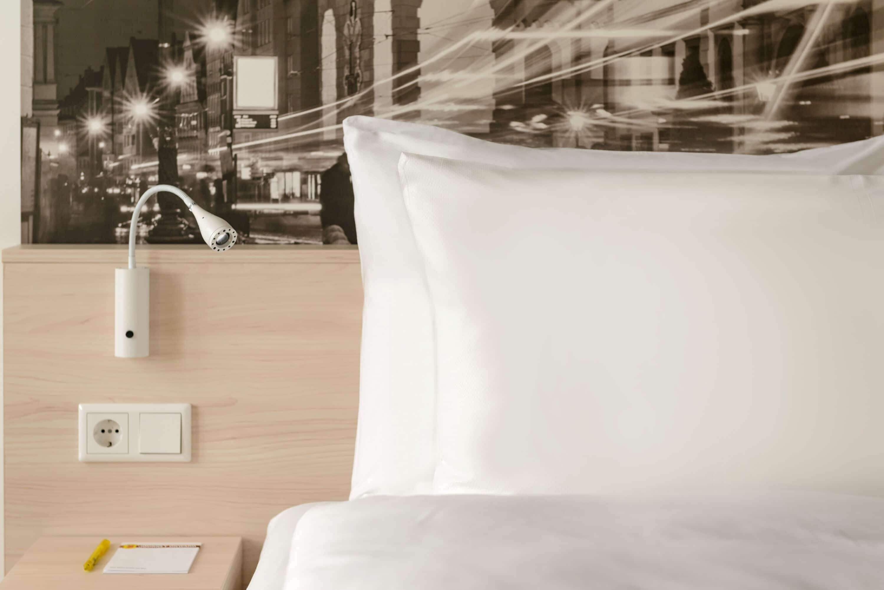 hypo-allergenic bedding, in-room safe, desk, laptop workspace