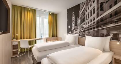 Super 8 by Wyndham Augsburg