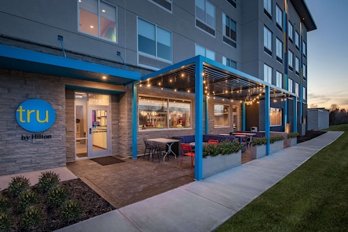 TRU BY Hilton Sharonville