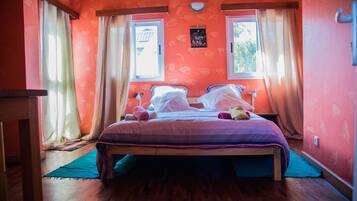 Individually decorated, blackout curtains, free WiFi, bed sheets