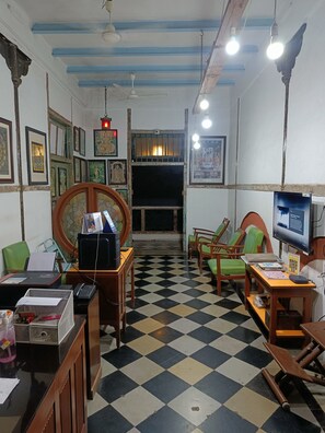 Reception - New Vasantashram (Mumbai)