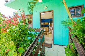 Standard Triple Room | Pemandangan dari bilik