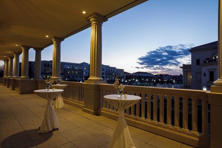 Hotel Carmichael, Autograph Collection - Image 2