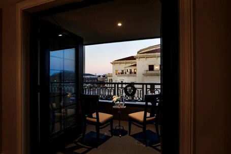 Hotel Carmichael, Autograph Collection - Image 40