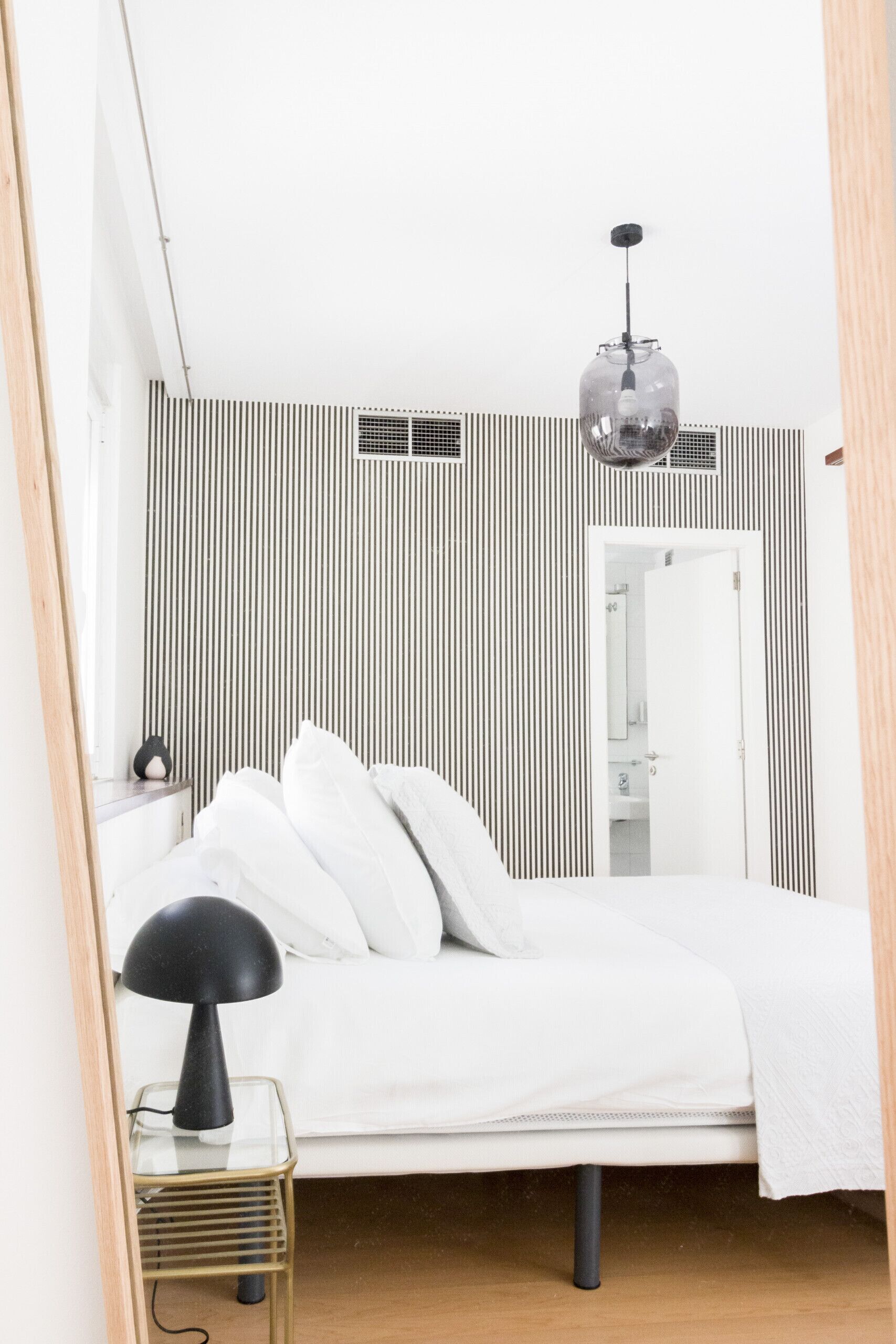 Zimmersafe, Bügeleisen/Bügelbrett, kostenloses WLAN, Bettwäsche