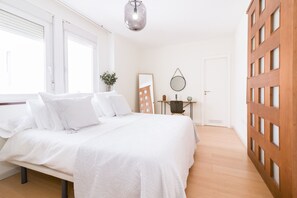 In-room safe, iron/ironing board, free WiFi, bed sheets - HomeForGuest Design Attic Apartment, FREE parking (Santa Cruz de Tenerife)