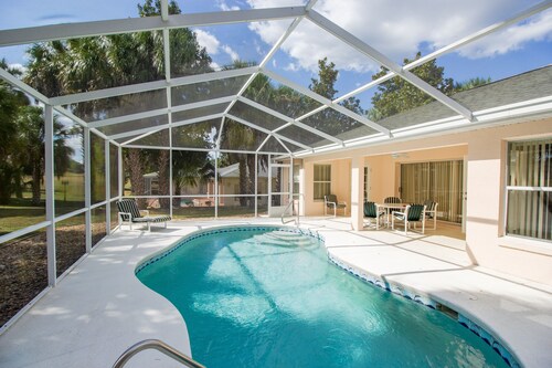 Relax And Enjoy The Sunny Florida In Valk 3 Bedroom Home by RedAwning
