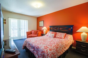 House, 3 Bedrooms - Stylish Pool Close To Withlacoochee Bike Trail 3 Bedroom Home by RedAwning (Inverness)