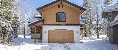 House, 4 Bedrooms | Exterior