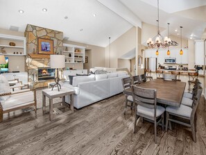 House, 4 Bedrooms | Interior