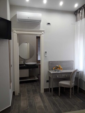 Triple Room | Room amenity - Veronica's B&B (Lesina)