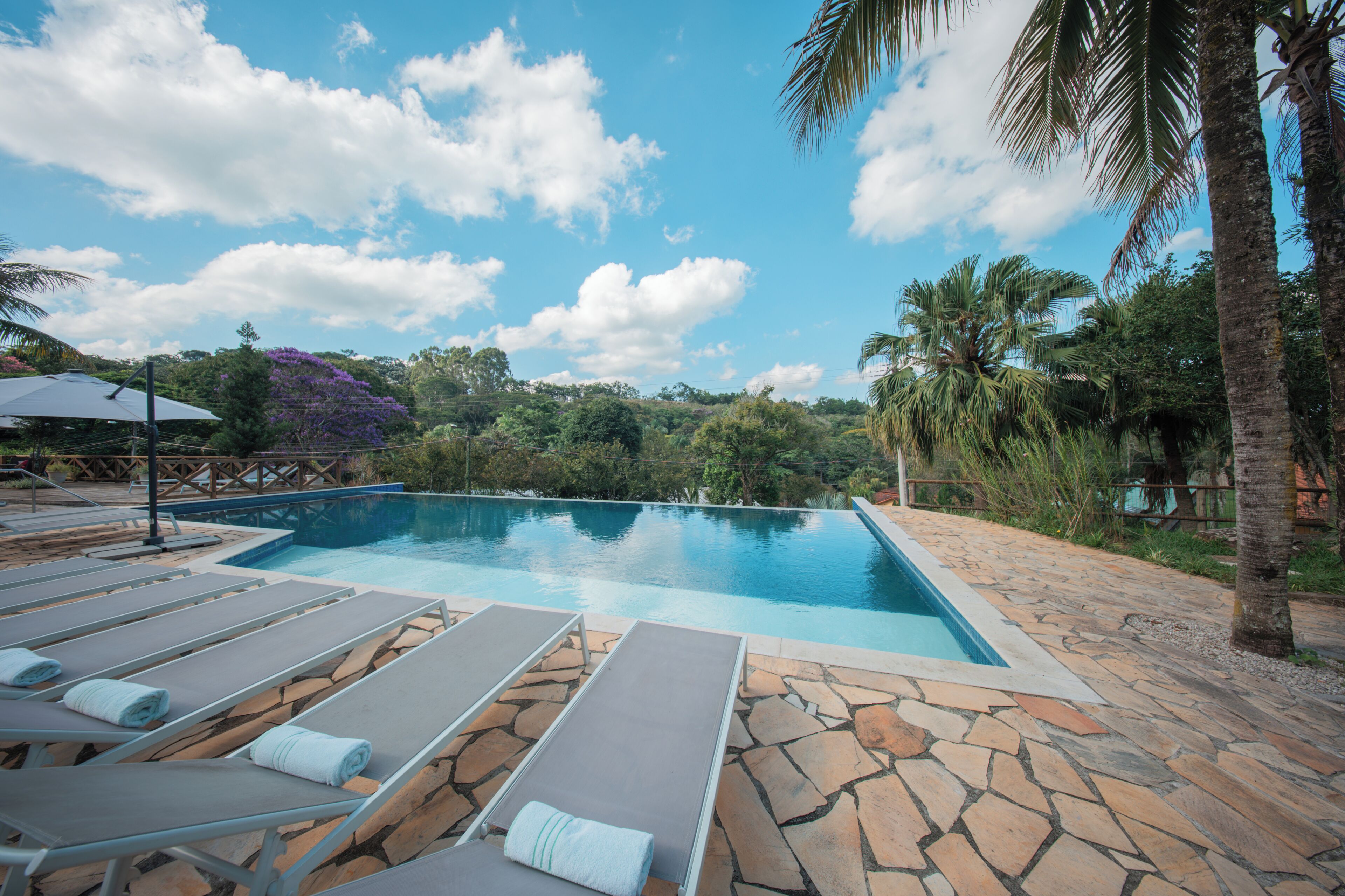 Piscine couverte, piscine extérieure