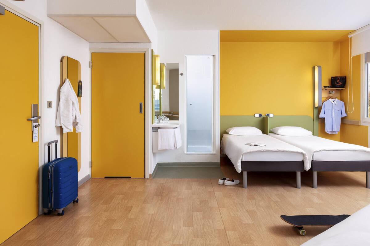 Standard Triple Room, 3 Single Beds