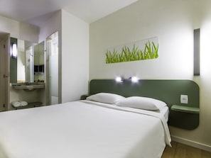 Standard-Doppelzimmer, 1 Einzelbett | Schreibtisch, laptopgeeigneter Arbeitsplatz, schallisolierte Zimmer