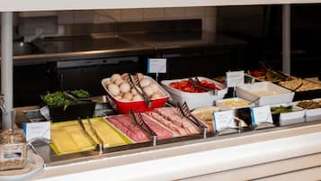 Frukostbuffé varje dag mot avgift