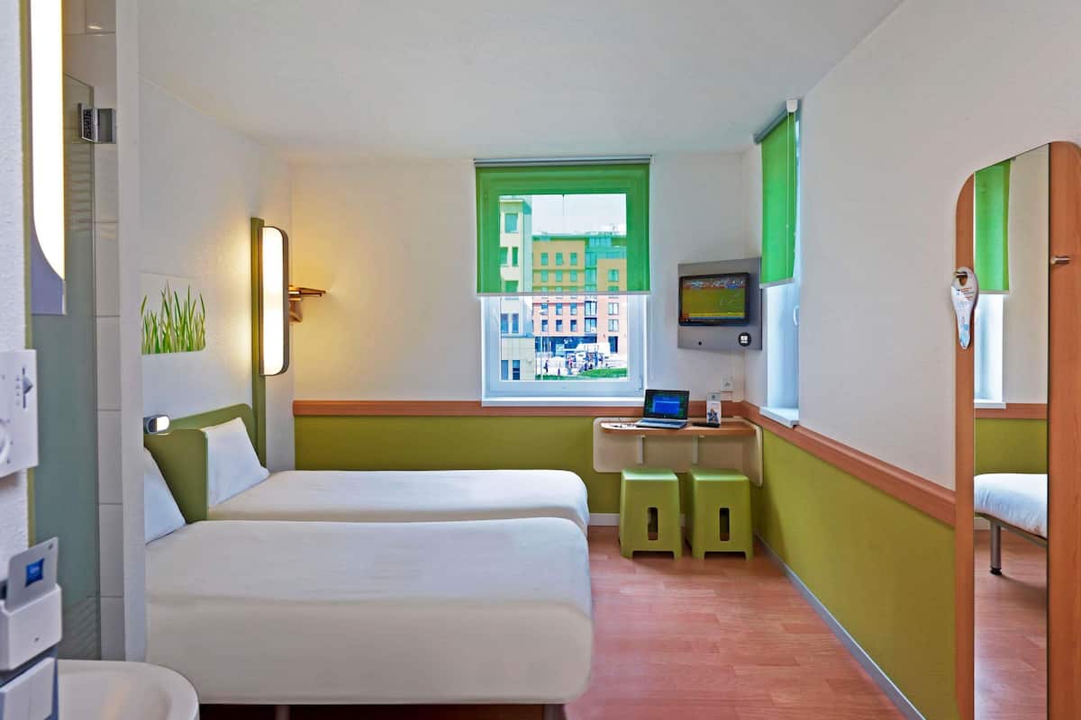 Double Room, 1 Single Bed