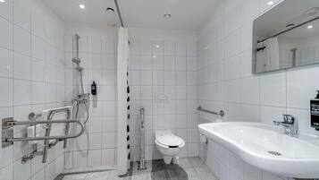 Standard Twin Room, 2 Twin Beds | Desk, laptop workspace, soundproofing, iron/ironing board (on request)