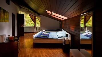 Family Room (2) | Bed sheets
