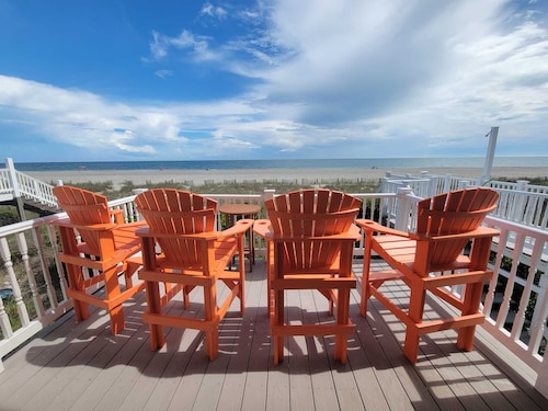 "Sol Mate" - Oceanfront Home, 5 Bedrooms / 4.5 Bathrooms