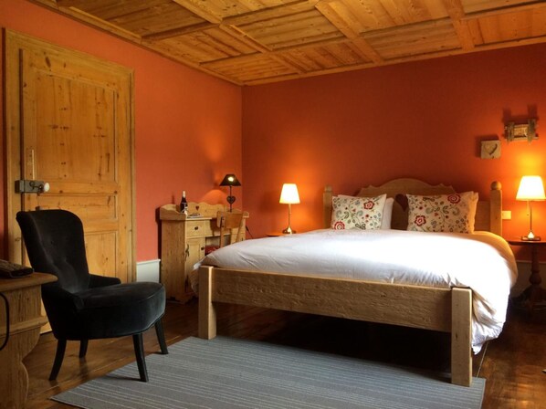 Iron/ironing board, cots/infant beds, free WiFi, bed sheets