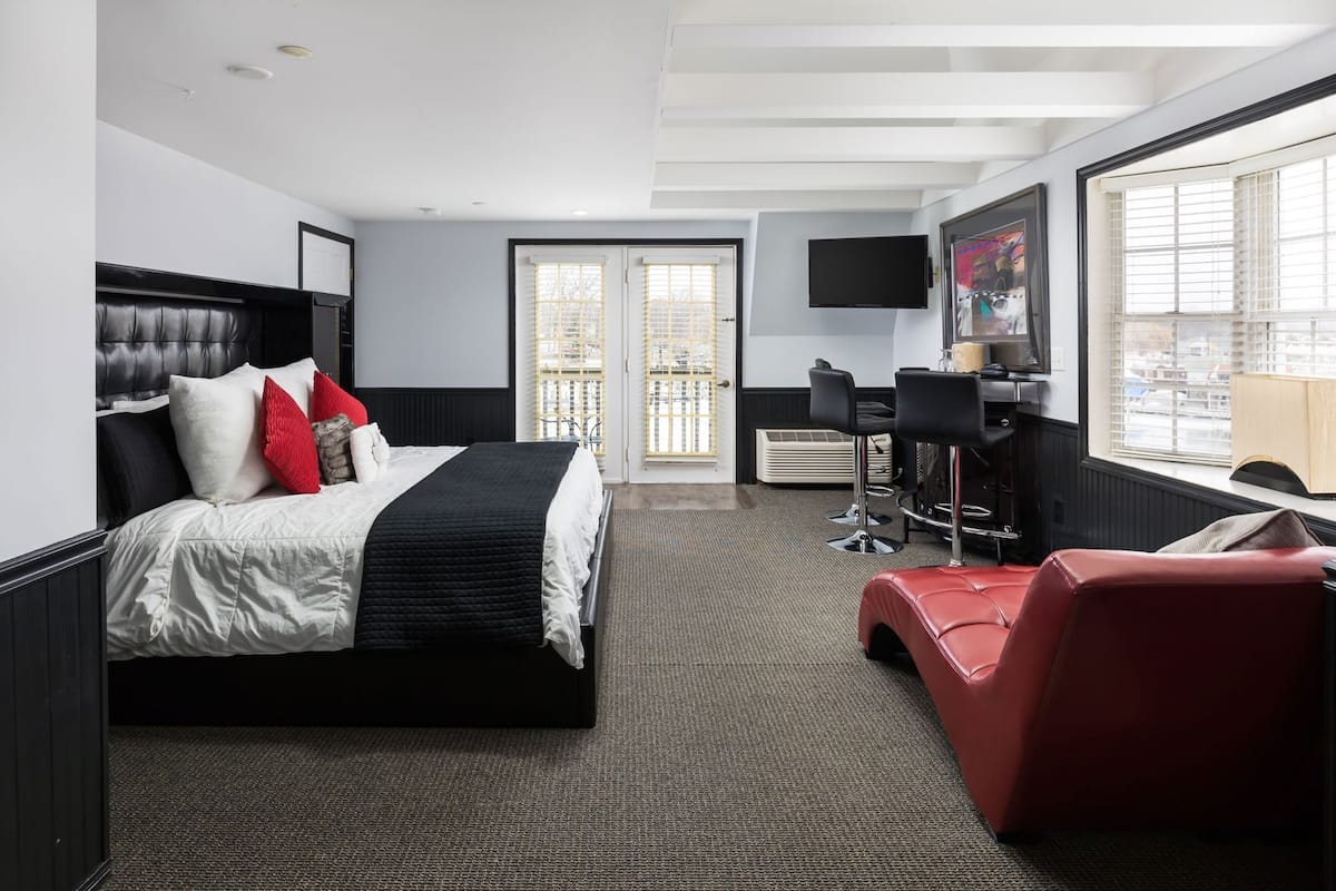 Egyptian cotton sheets, premium bedding, down comforters