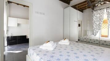 2 bedrooms, in-room safe, iron/ironing board, WiFi