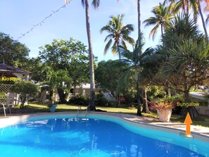 Outdoor pool - Bungalow in a large tropical garden (La possession)