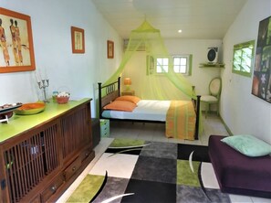 1 chambre, fer et planche Ă repasser, Wi-Fi gratuit, draps fournis