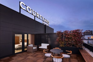 Suite, 1 slaapkamer | Terras