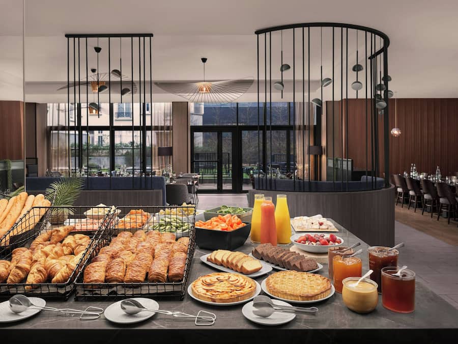 Komplett frokost hver dag (EUR 26 per person)