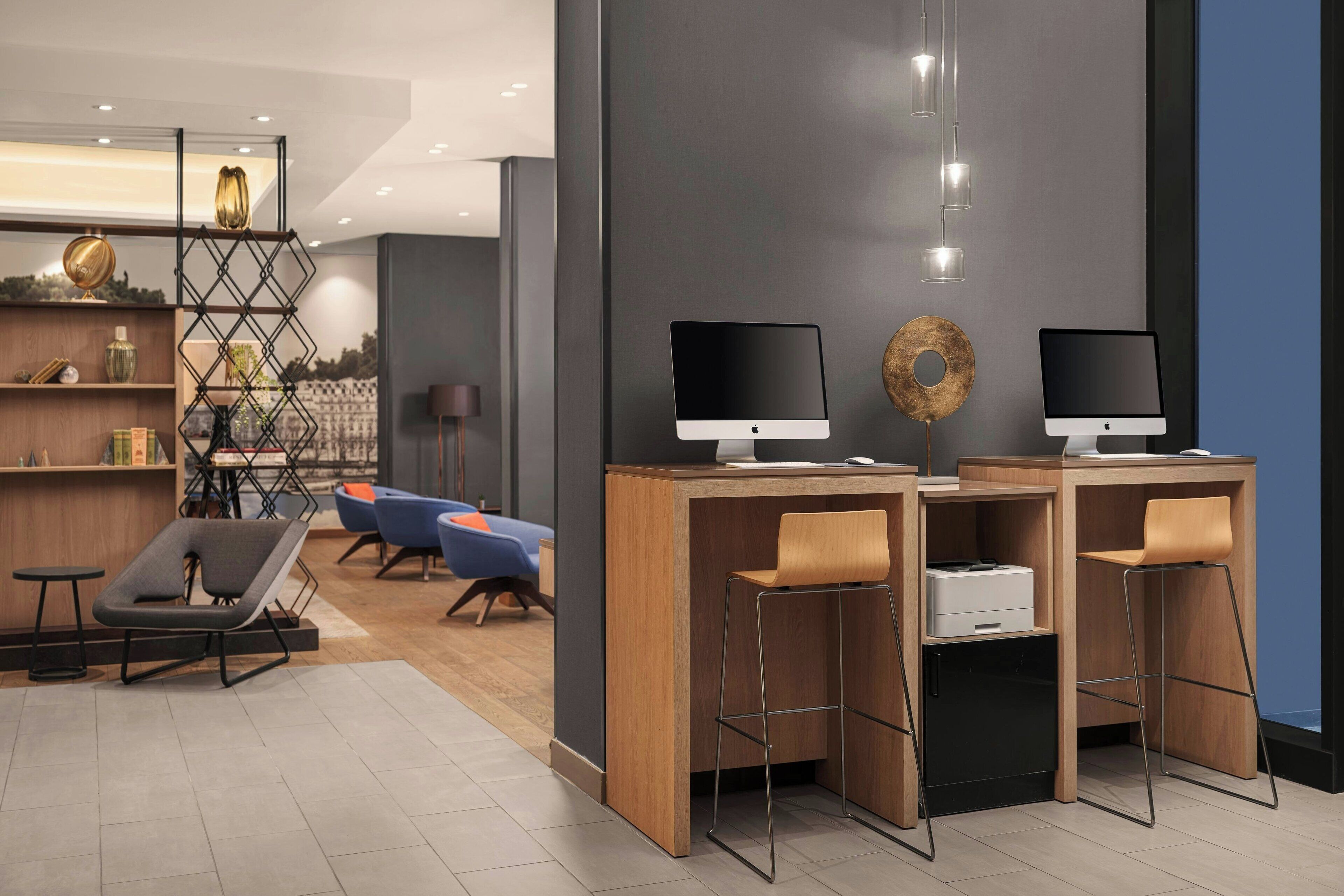 Photo - Courtyard by Marriott Paris Porte de Versailles