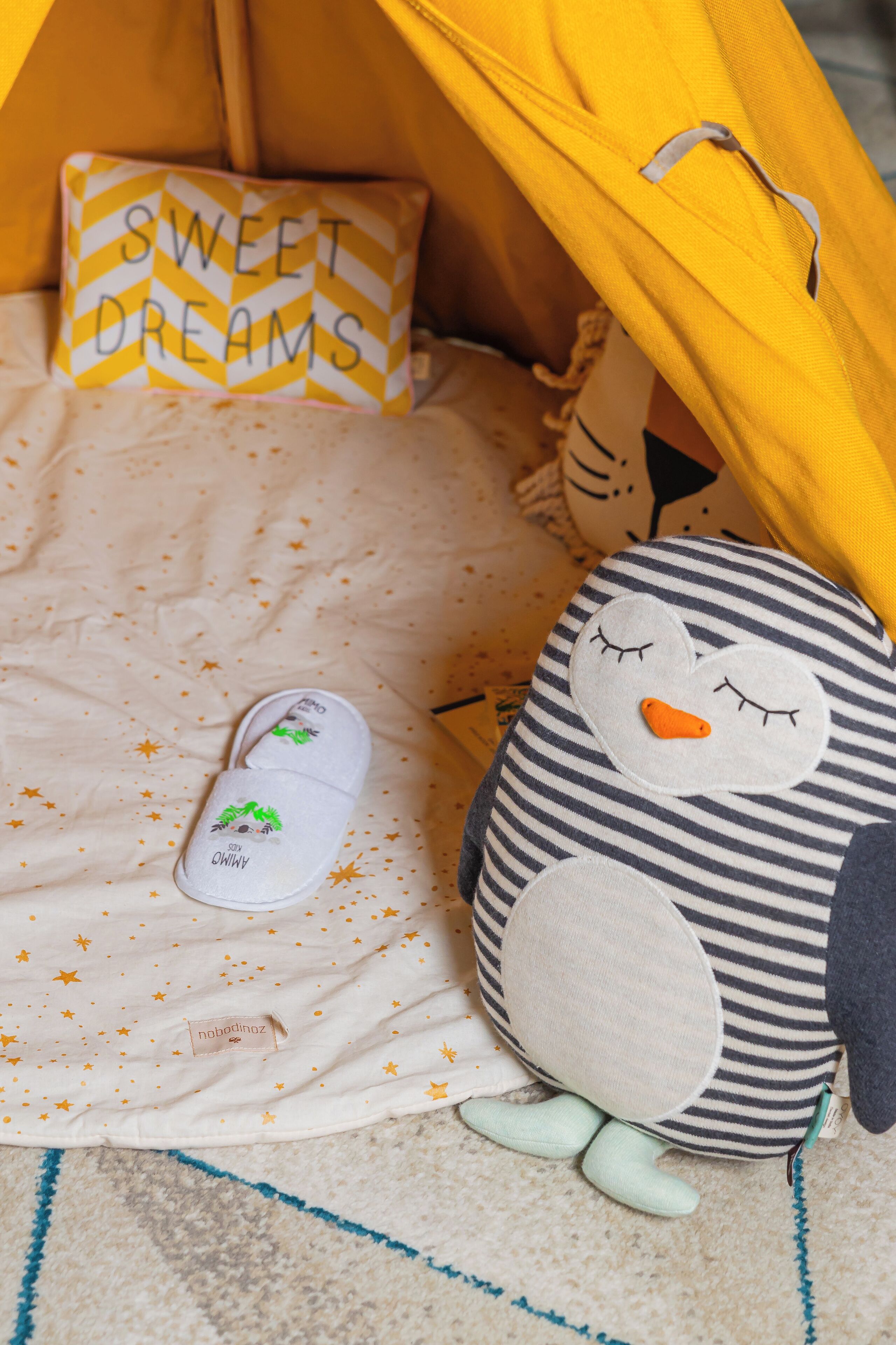 1 bedroom, premium bedding, down duvets, minibar